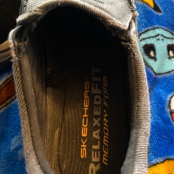 Skechers Black and Gray Slip-On Loafers with Streamlined Design main image 6